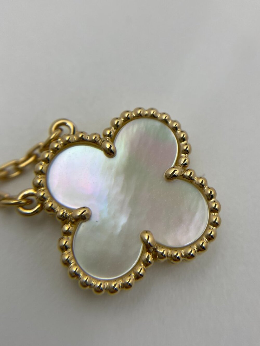 Authentic Van Cleef & Arpels Vintage Alhambra Mother of Pearl Necklace 18K YG